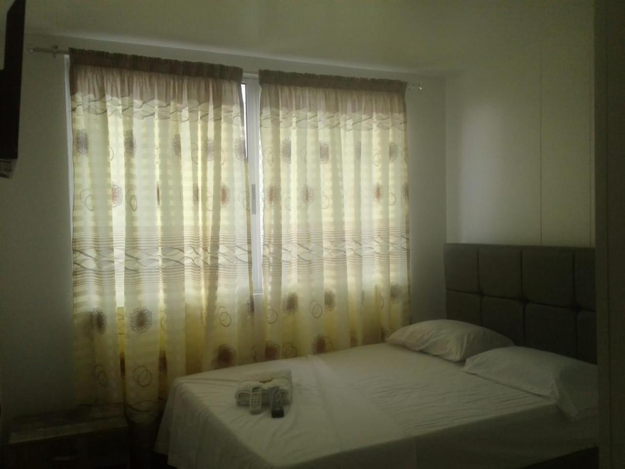 Hostal Piedra Del Sol Floridablanca Extérieur photo